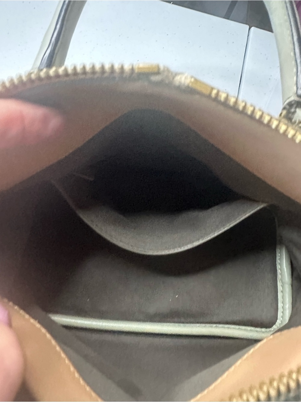 Chloe small leather satchel with Kate spade adjustable strap included - Picture 9 of 14